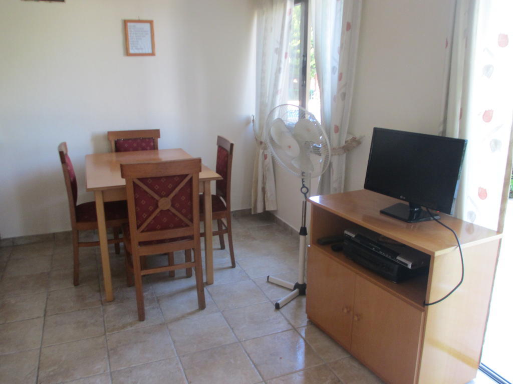 Anastasia Holiday Apartments Klorakas ห้อง รูปภาพ